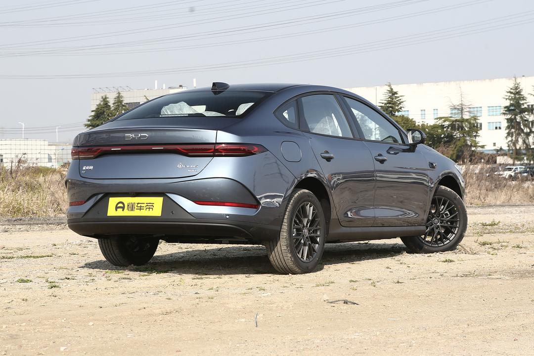 BYD Qin PLUS EV 2026, фото 7
