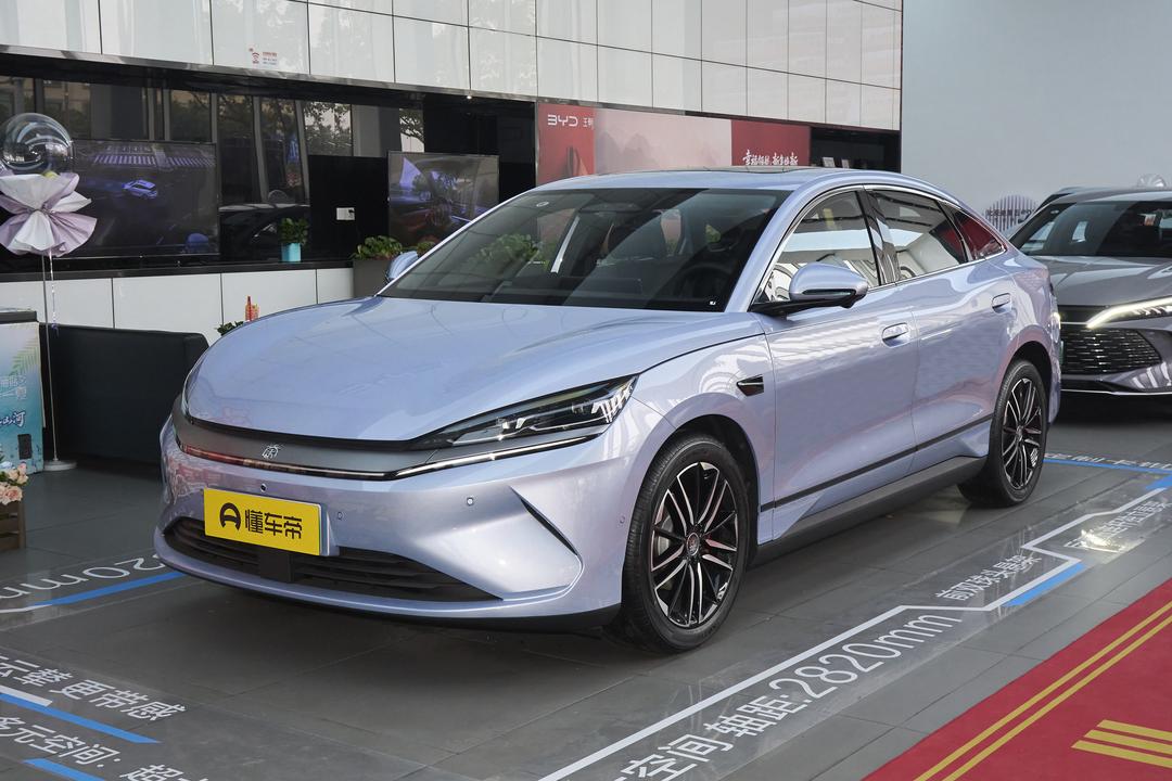 BYD Qin L EV 2026, фото 1
