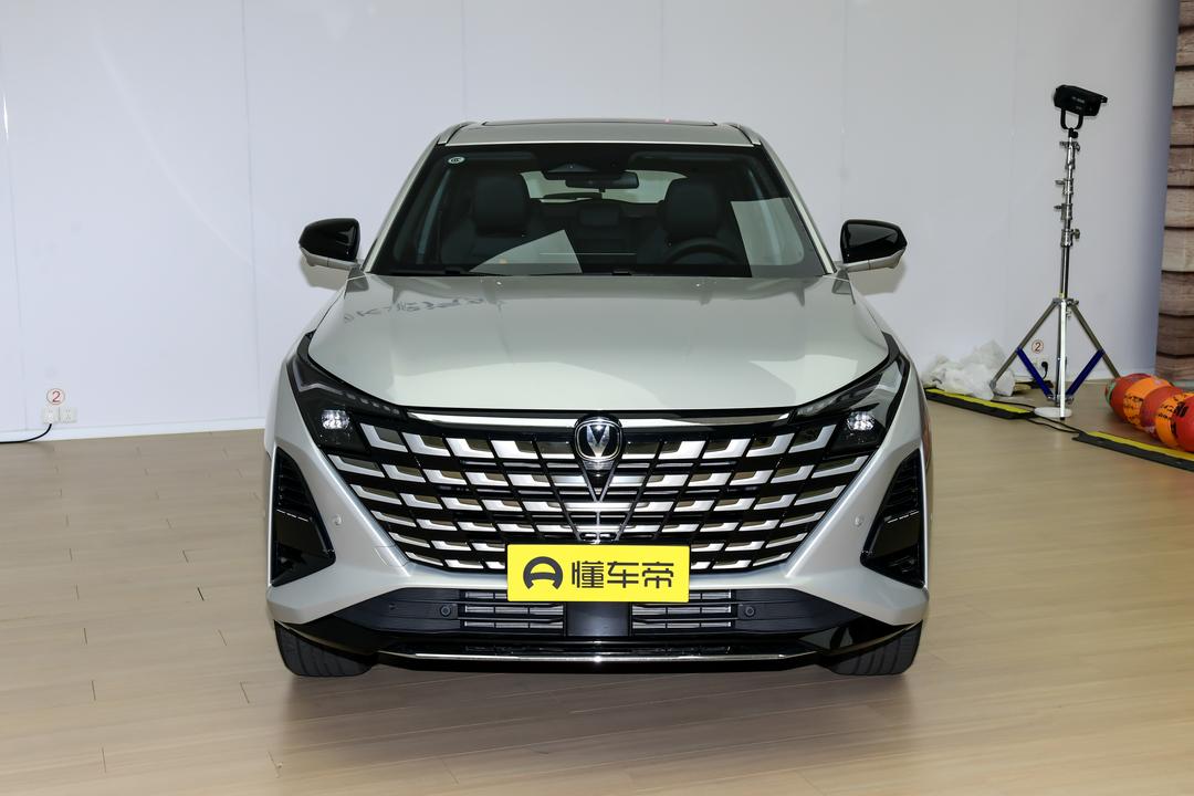 Changan UNI-Z 2026, фото 2