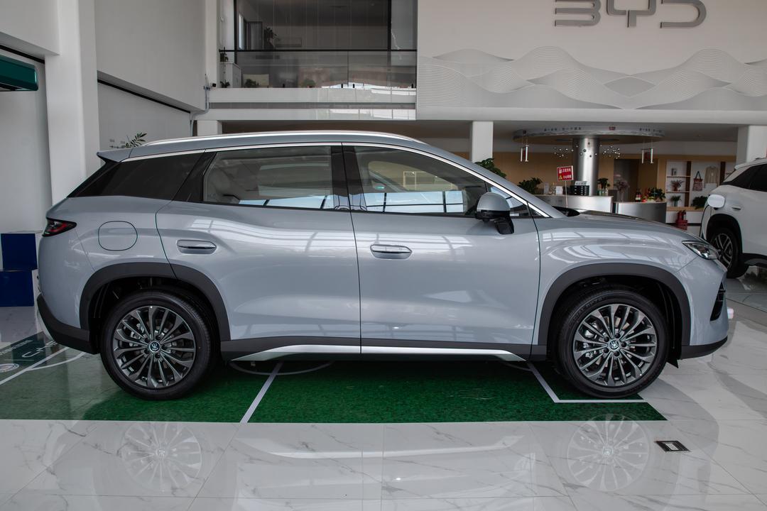 BYD Song Ultra EV 2026, фото 8