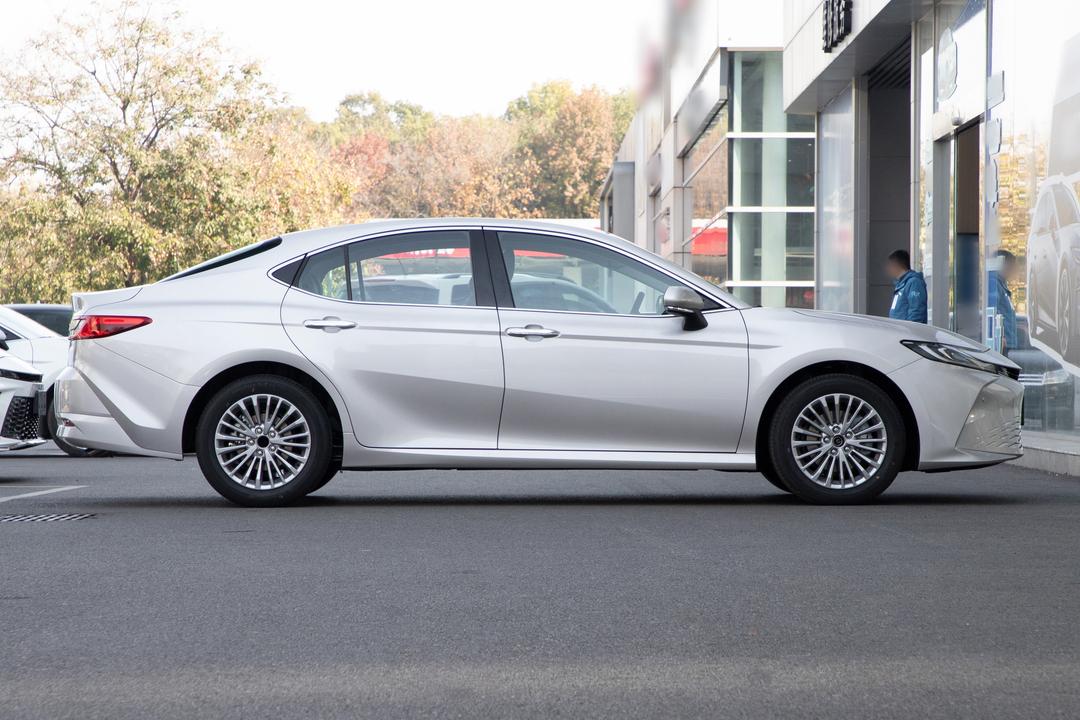 Toyota Camry 2026, фото 8