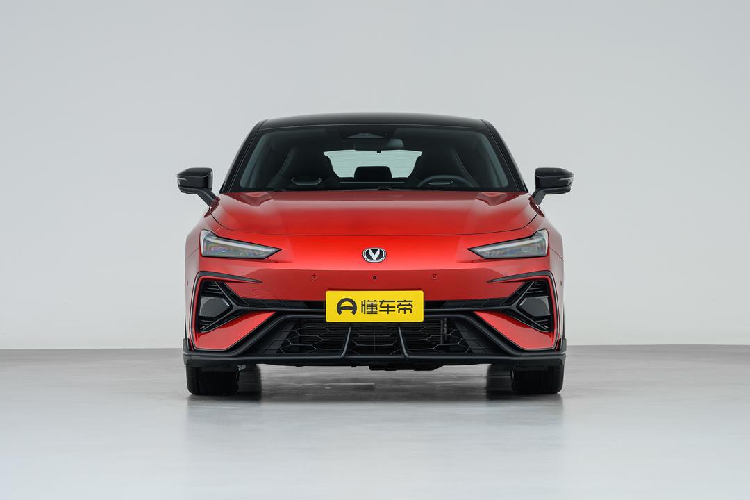 Changan UNI-V 2026, фото 2