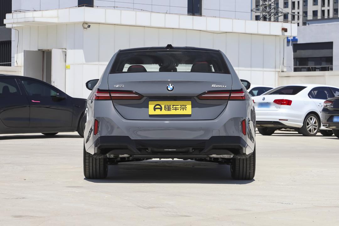 BMW 5 Series 2026, фото 6