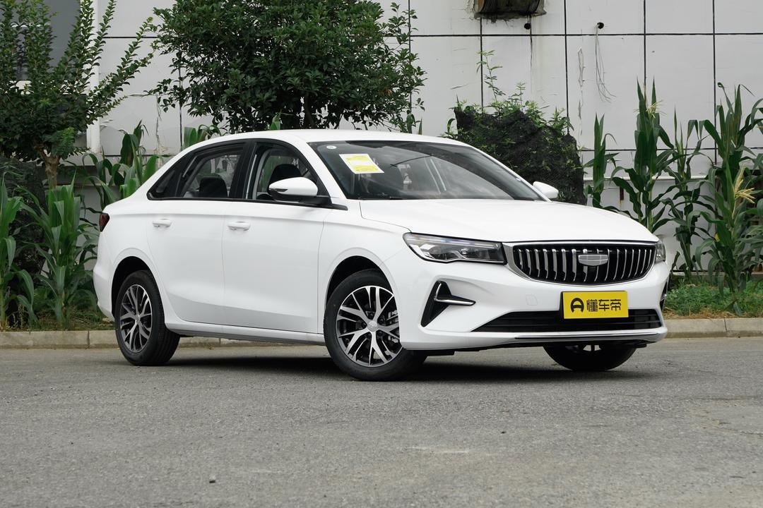 Geely Emgrand 2026, фото 3