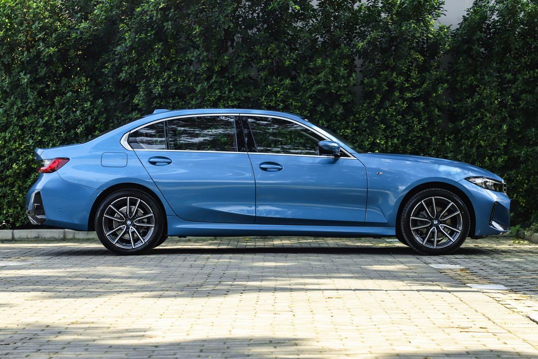 BMW 3 Series 2026, фото 8
