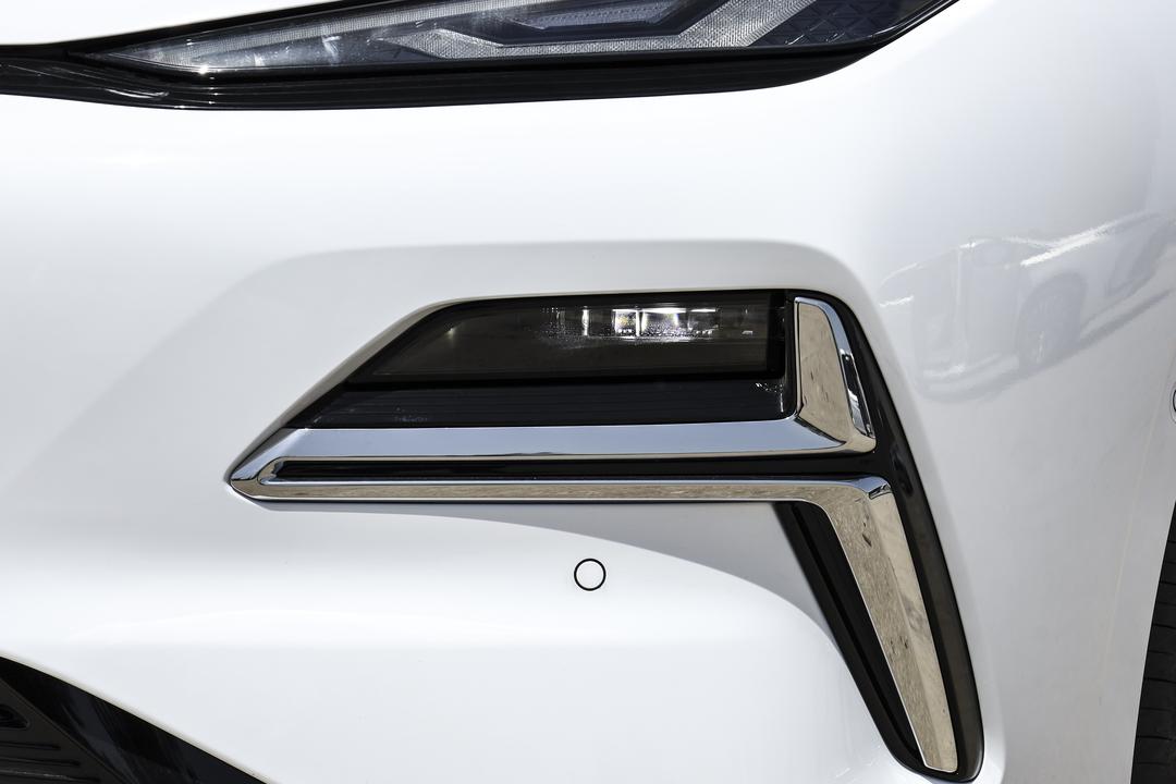 Geely Starlight 8 PHEV 2026, фото 14