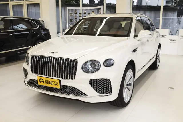 Bentley Bentayga 2026 — купить из Китая под заказ