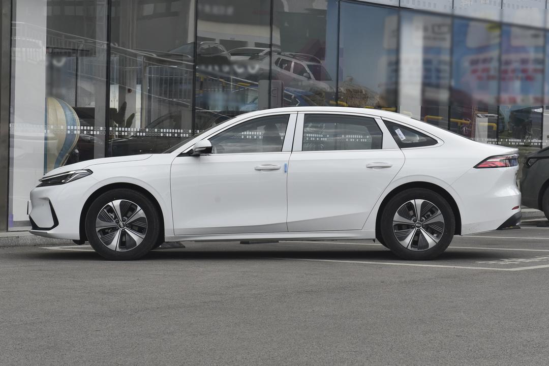 Geely A7 EV 2026, фото 4