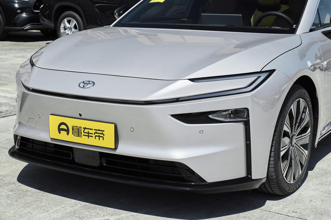 Toyota bZ7 2026, фото 9
