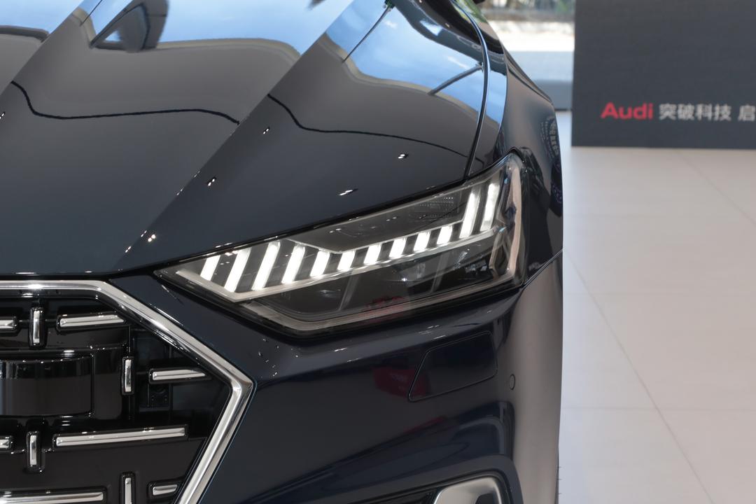 Audi A7L 2026, фото 11