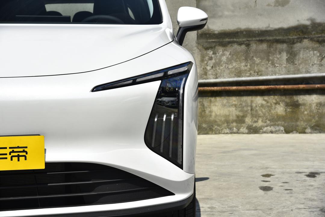 Dongfeng V6 PLUS 2026, фото 11