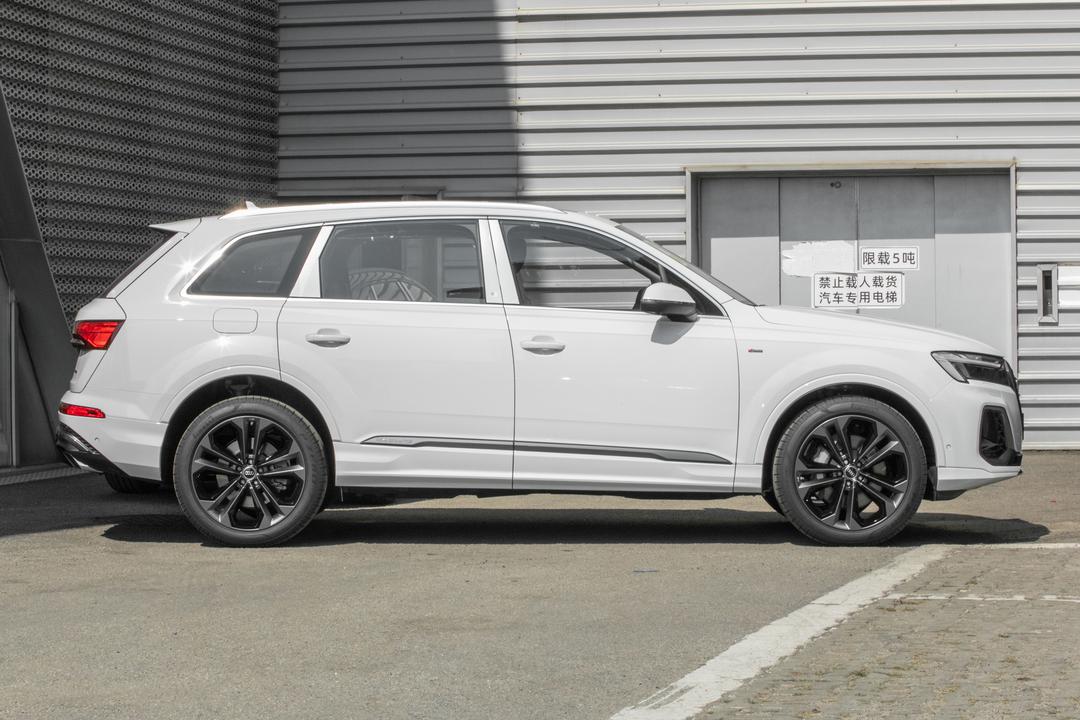 Audi Q7 2026, фото 8