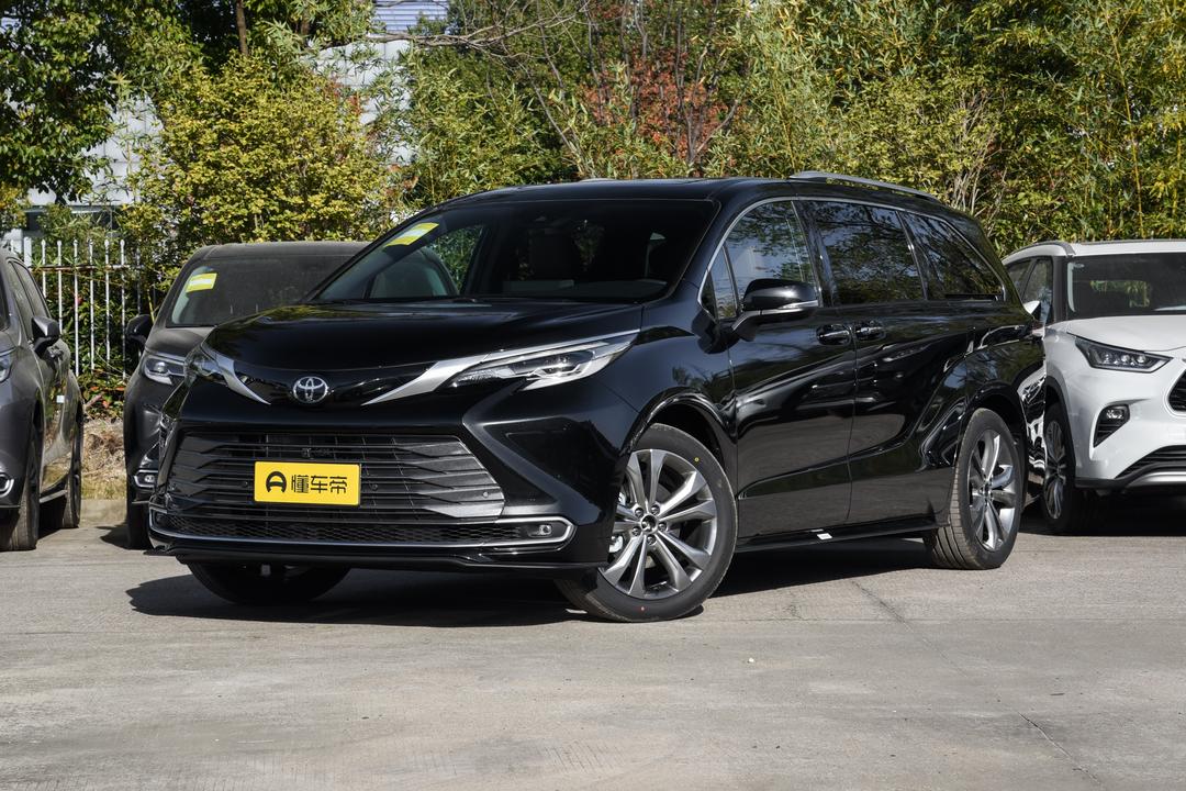 Toyota Sienna 2026, фото 1