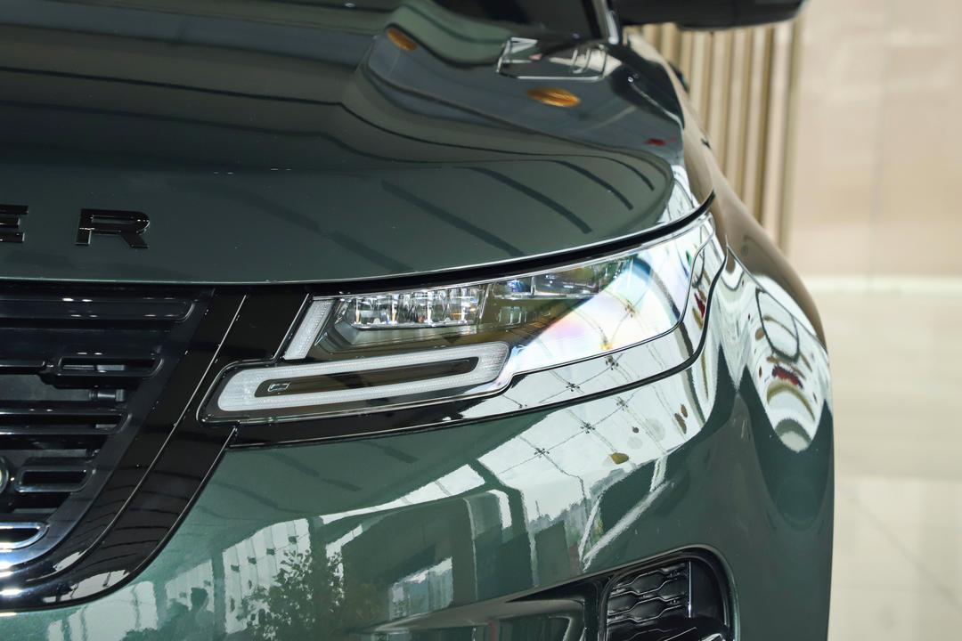 Land Rover Range Rover Evoque 2026, фото 11