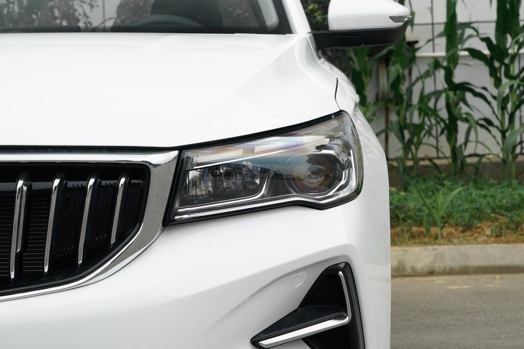 Geely Emgrand 2026, фото 11