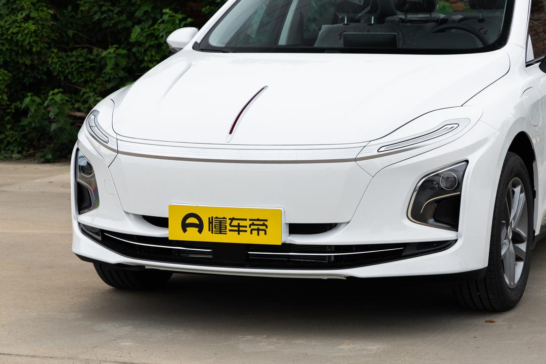 Hongqi E-QM5 2026, фото 9