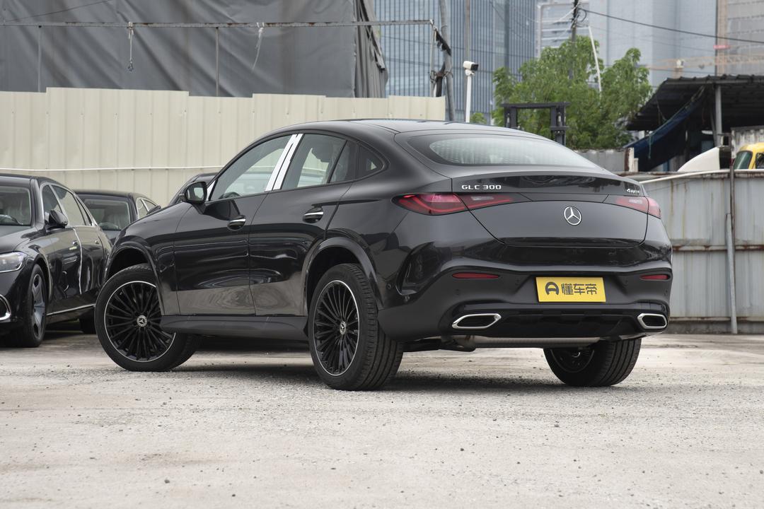 Mercedes-Benz GLC Coupe 2026, фото 5