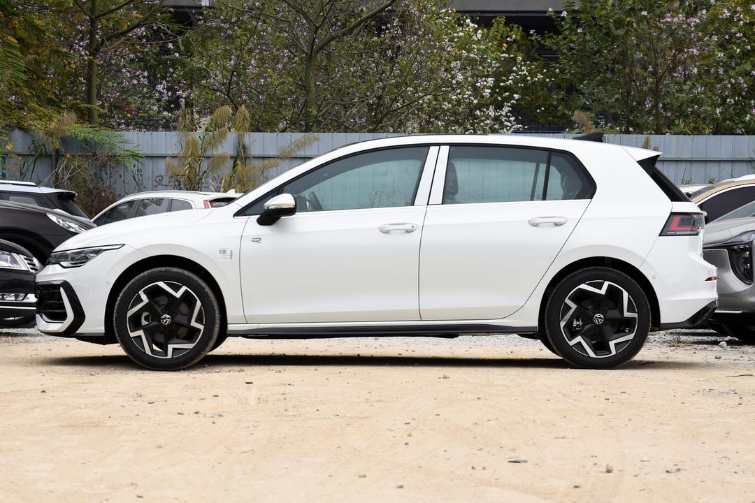 Volkswagen Golf 2026, фото 4