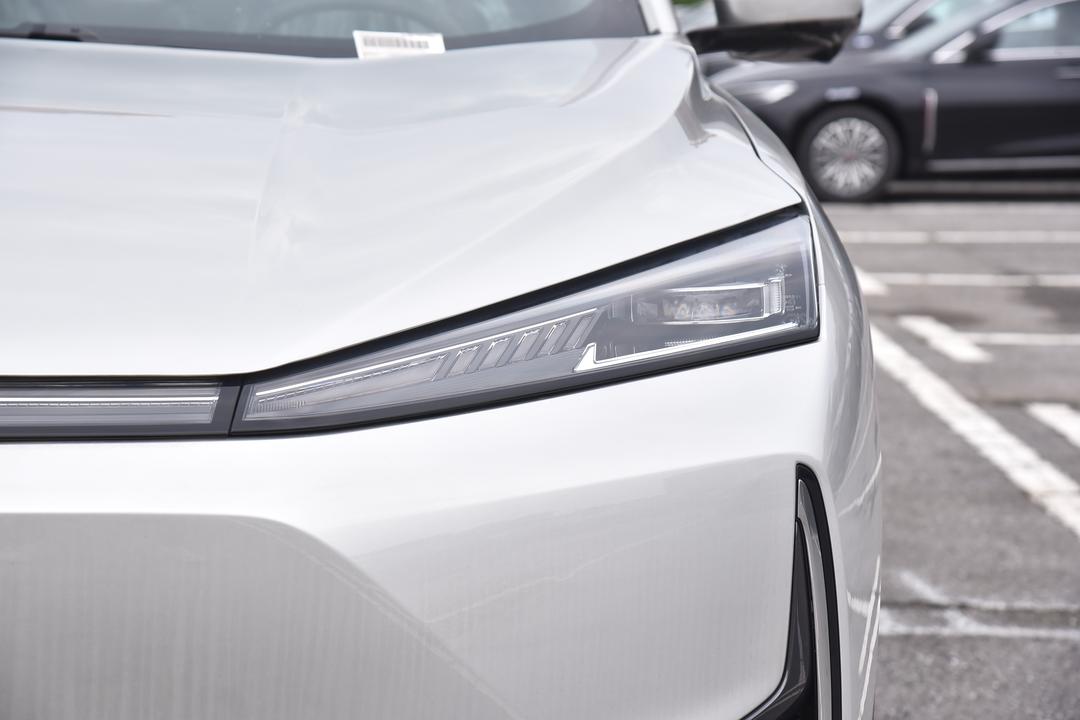 Dongfeng L7 EV 2026, фото 11