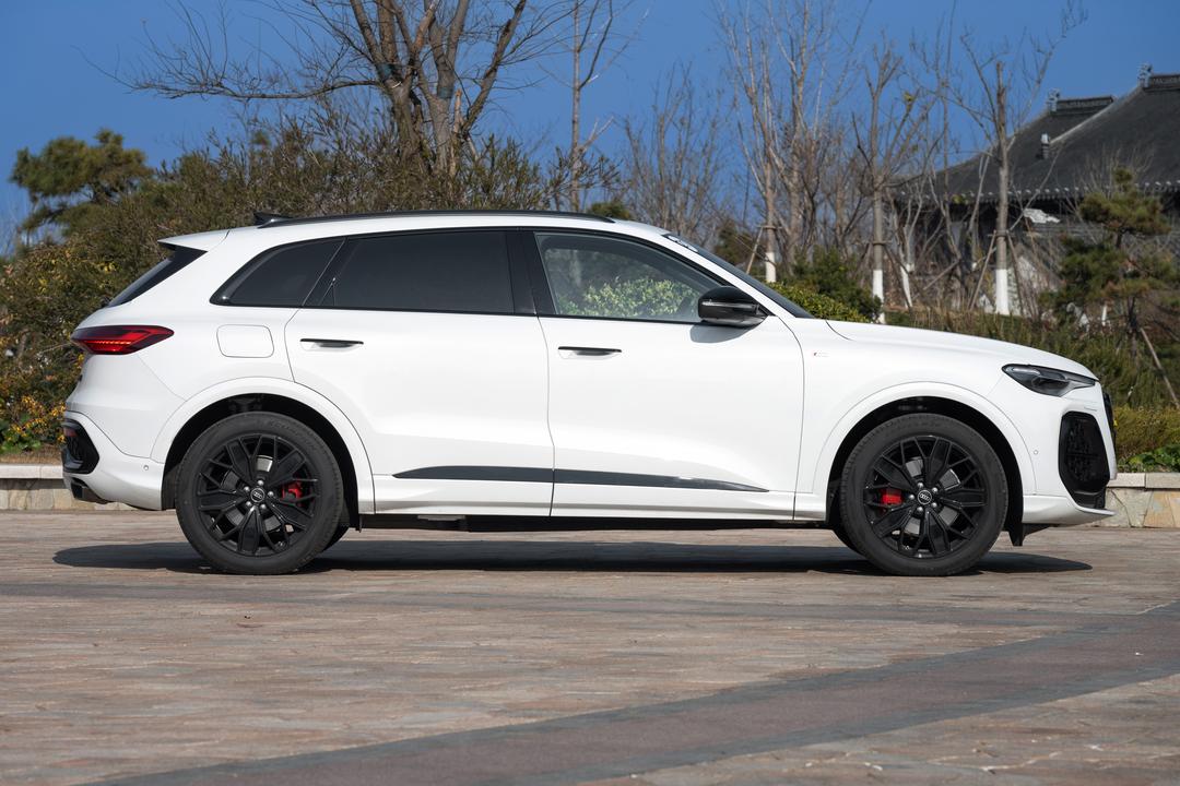 Audi Q5L 2026, фото 8