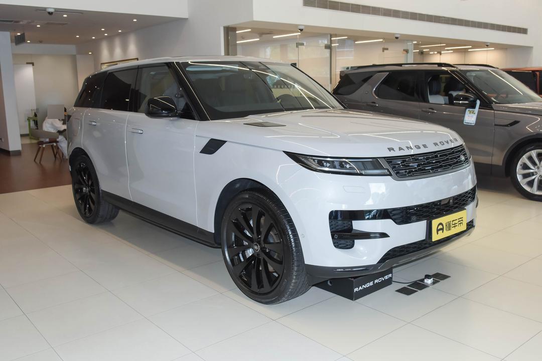 Land Rover Range Rover Sport 2026, фото 3