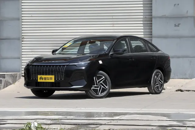 Roewe i6 2026 — купить из Китая под заказ