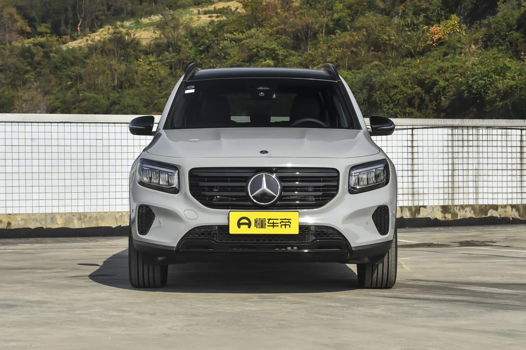 Mercedes-Benz GLB 2026, фото 2