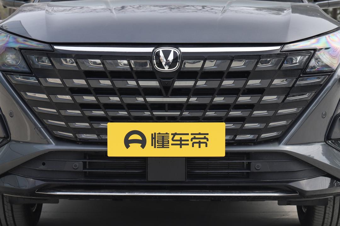 Changan UNI-Z PHEV 2026, фото 10