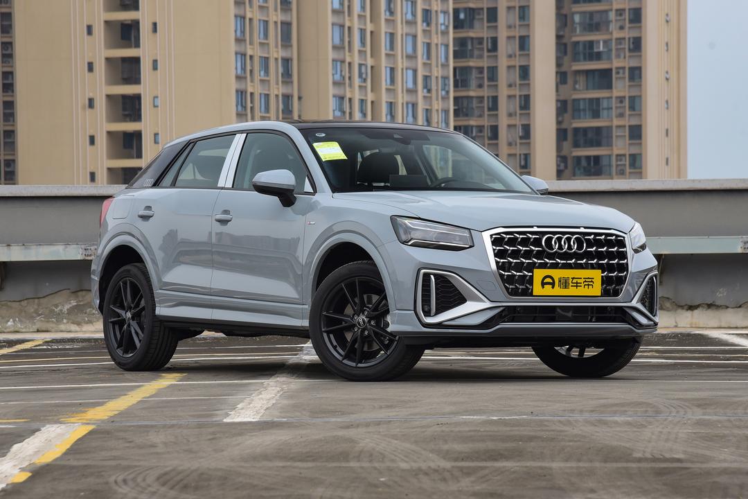Audi Q2L 2026, фото 3