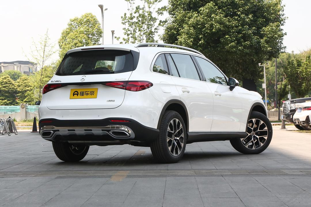 Mercedes-Benz GLC-Class 2026, фото 7