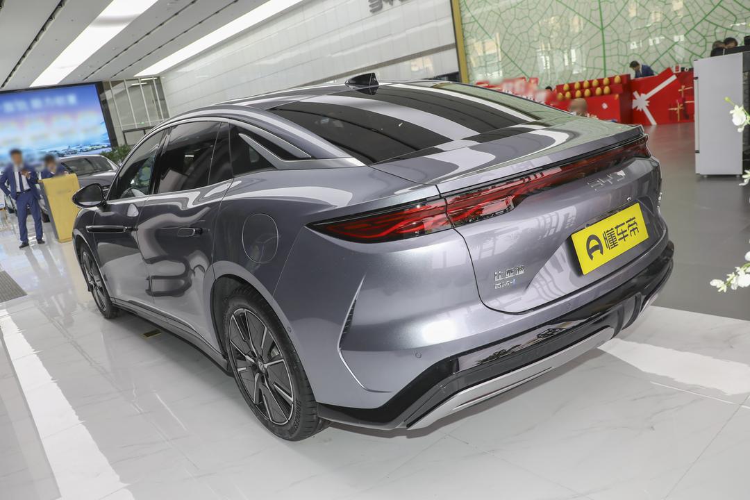 BYD Han L DM 2026, фото 5