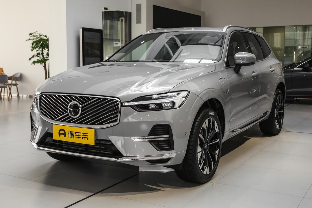 Volvo XC60 PHEV 2026, фото 1