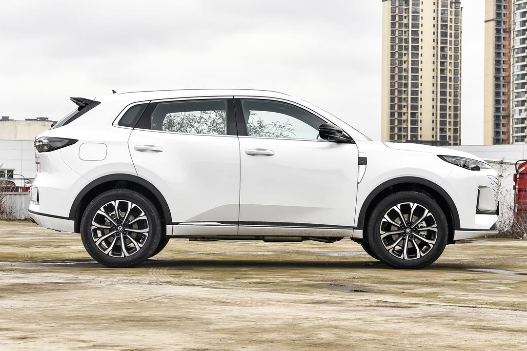Changan CS55 PLUS PHEV 2026, фото 8