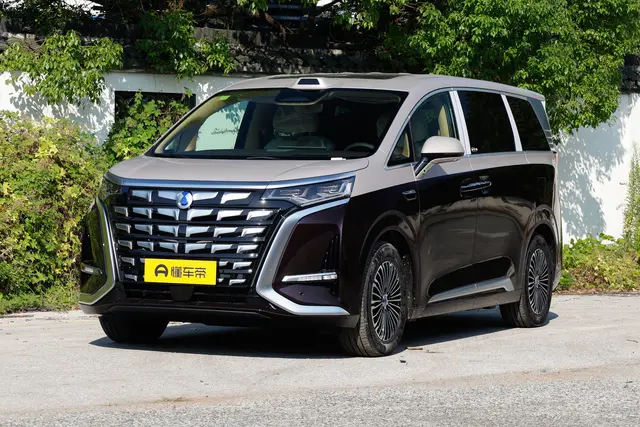 Denza D9 DM 2026 — купить из Китая под заказ