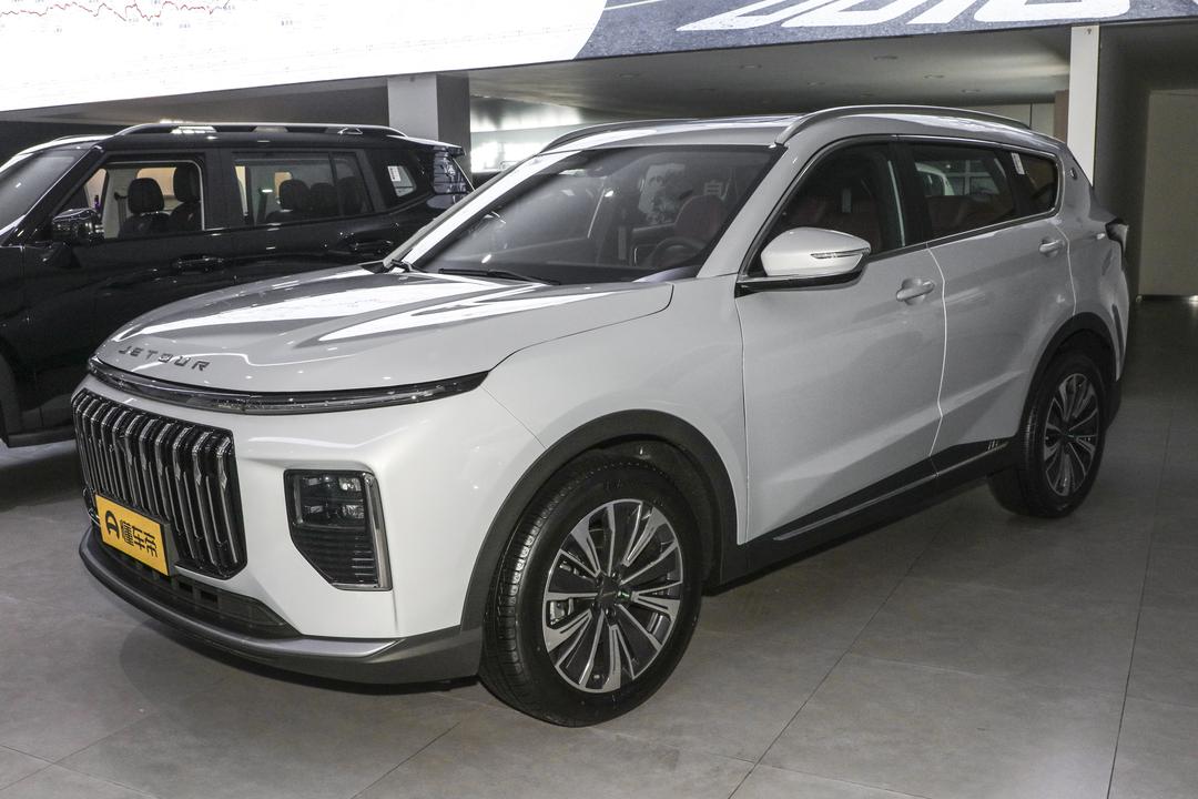 Jetour X70 PLUS 2026, фото 1