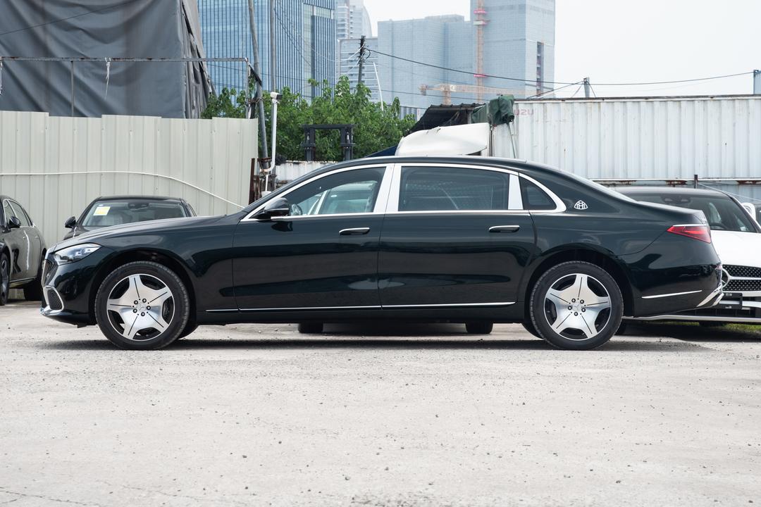 Mercedes-Benz Maybach S-Class 2026, фото 4
