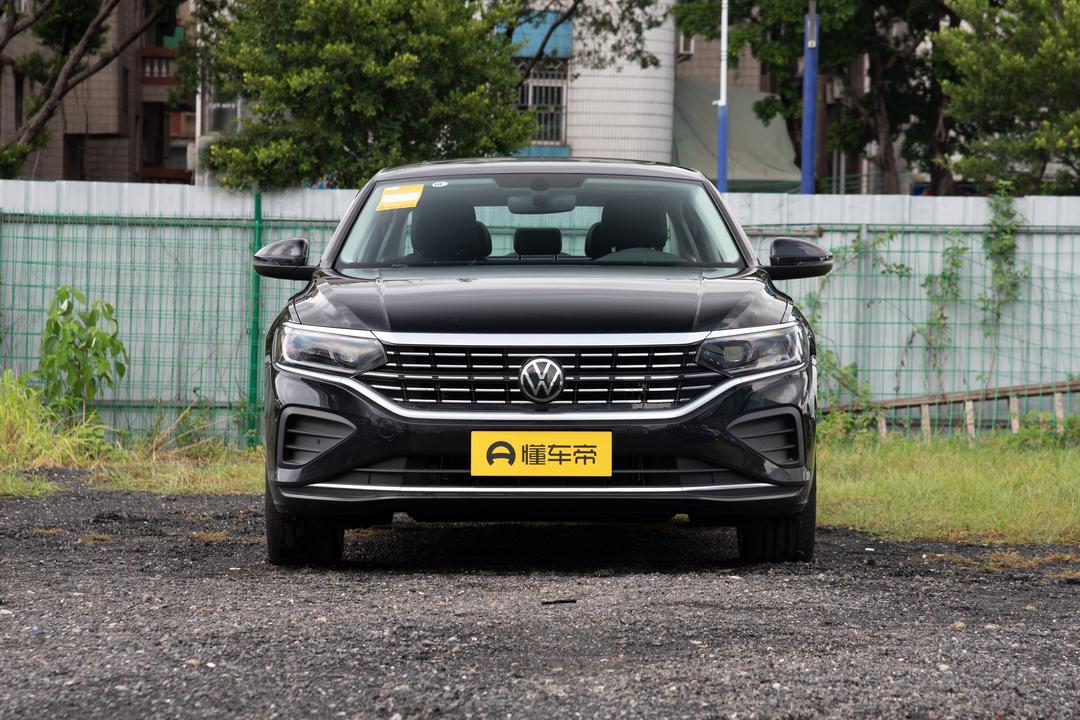 Volkswagen Passat 2026, фото 2