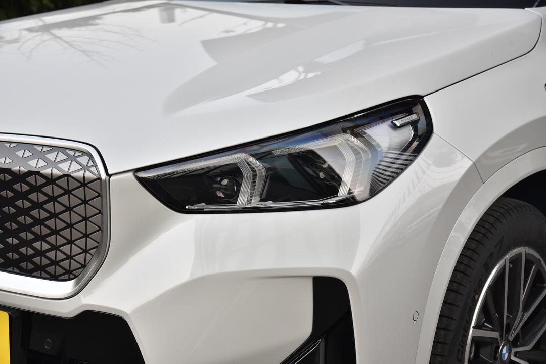 BMW iX1 2026, фото 13