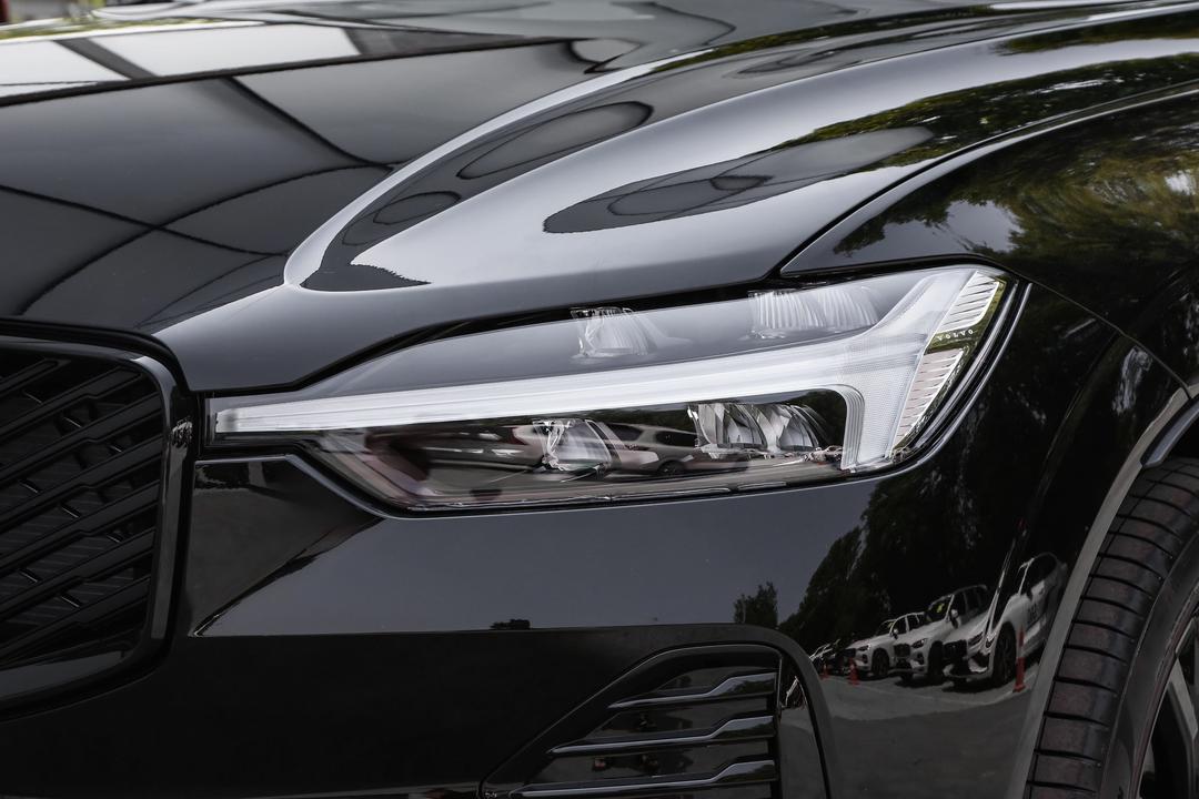 Volvo XC60 2026, фото 13