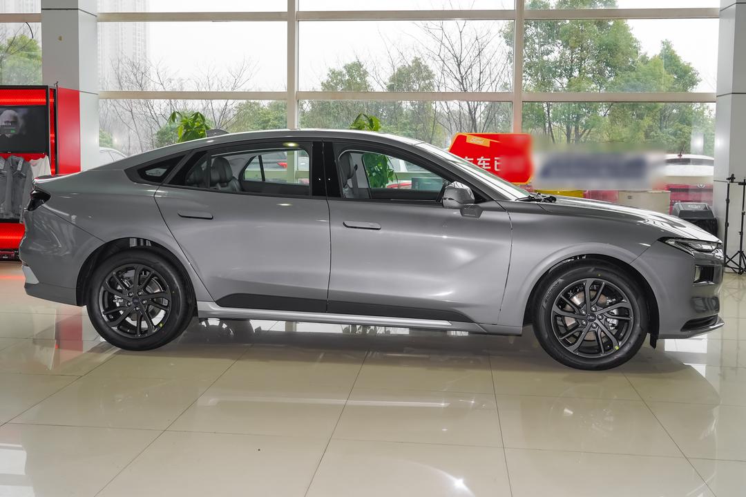 Ford Mondeo 2026, фото 8
