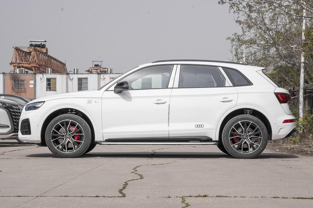 Audi Q5L 2026, фото 4