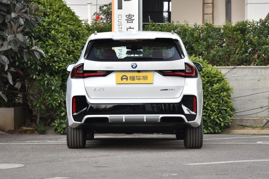 BMW iX1 2026, фото 6