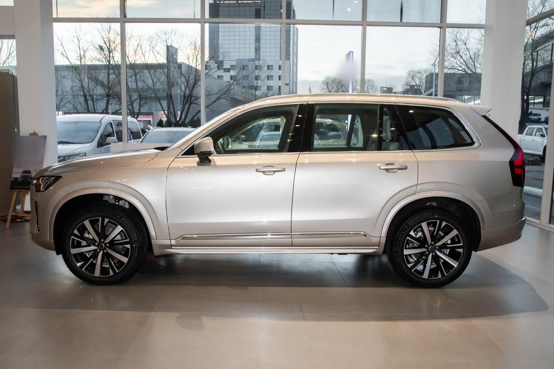 Volvo XC90 2026, фото 3