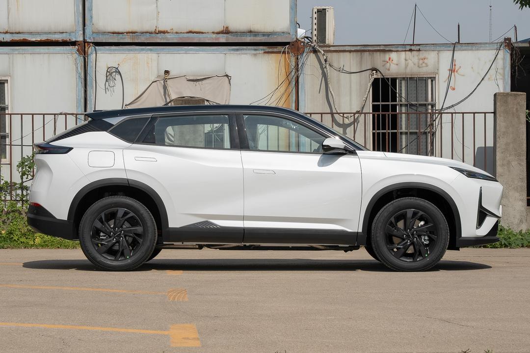 Dongfeng L7 PHEV 2026, фото 8
