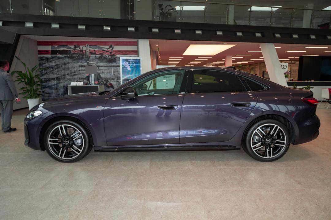 Audi A5L 2026, фото 4