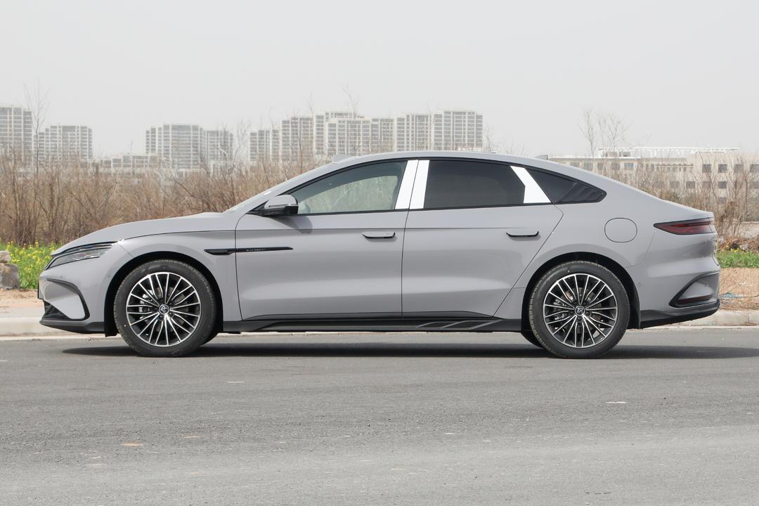 BYD Han DM 2026, фото 4
