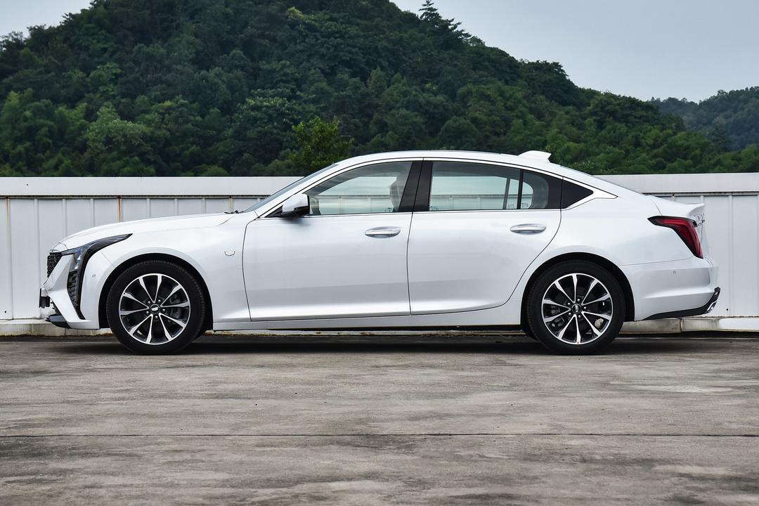 Cadillac CT5 2026, фото 4