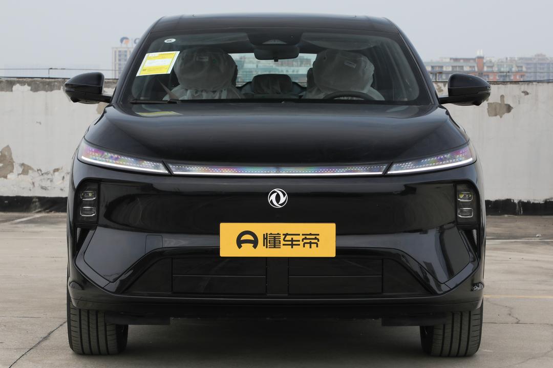 Dongfeng L8 PHEV 2026, фото 12