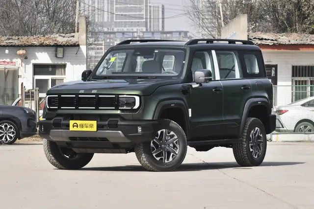 BAIC BJ40 2026 — купить из Китая под заказ