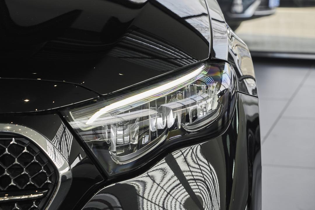 Mercedes-Benz E-Class 2026, фото 12